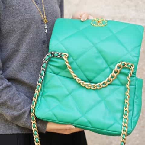 Chanel香奈儿 19 Flap Bag AS1161中号30CM绿色