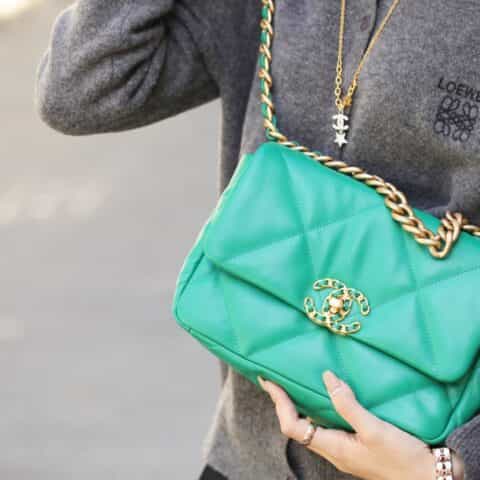 Chanel香奈儿 19 Flap Bag AS1160小号26C绿色