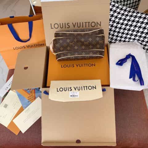 Louis Vuitton LV 特大号盥洗包 M47528