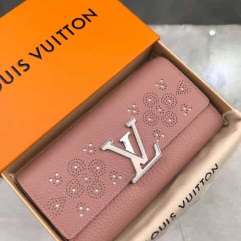 Louis Vuitton LV Capucines钱夹 M62556