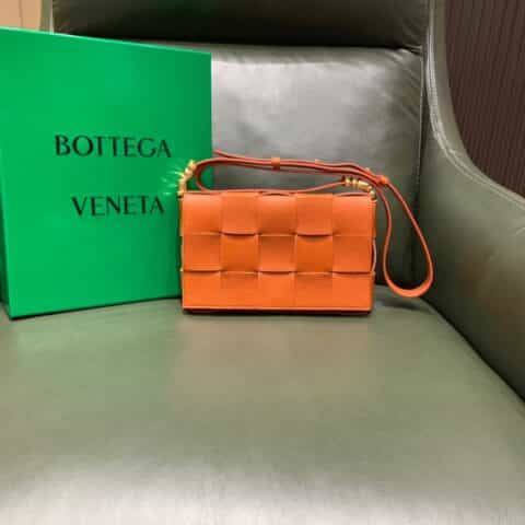 Bottega Veneta Cassette Bag 666870橙色 金属配饰款
