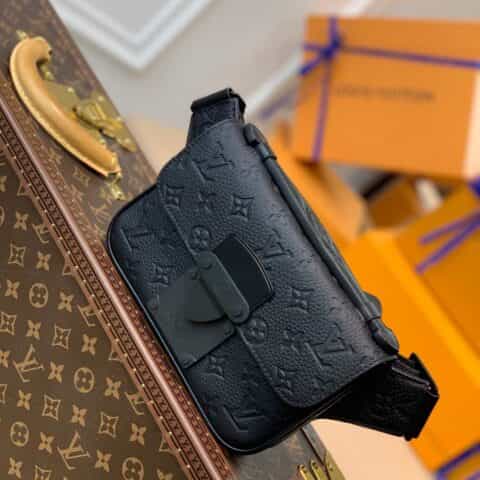 Louis Vuitton LV S Lock Sling Bag M58487黑色