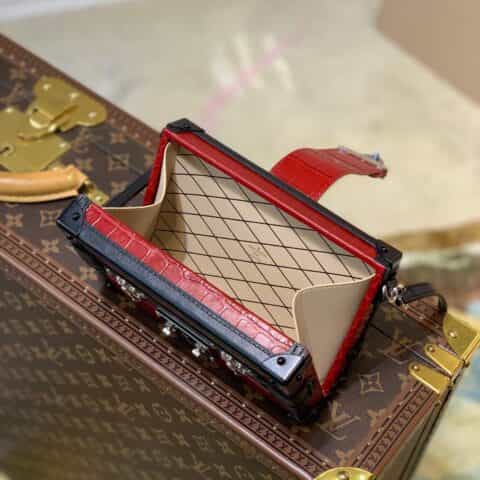 Louis Vuitton LV Petite Malle 盒子斜挎包 N94030鳄鱼纹红色