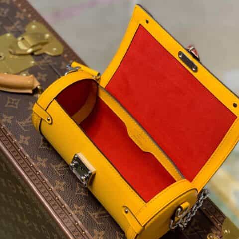 Louis Vuitton LV Papillon Trunk Bag M58647 黄