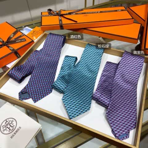 Hermes爱马仕几何图案100%顶级斜纹真丝领带