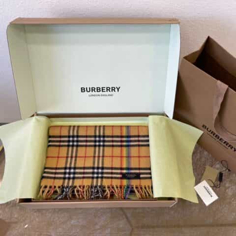Burberry巴宝莉彩虹羊绒围巾