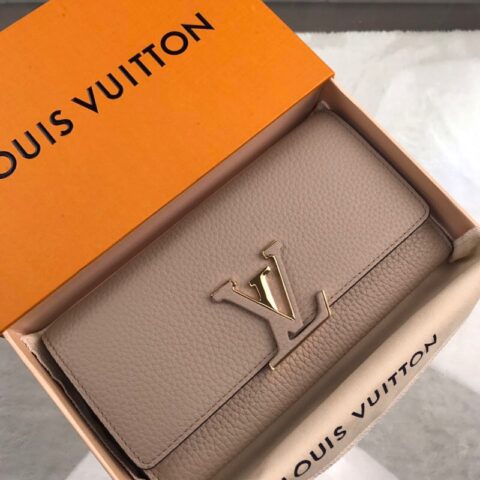 Louis Vuitton LV Capucines 长款钱夹 M61249
