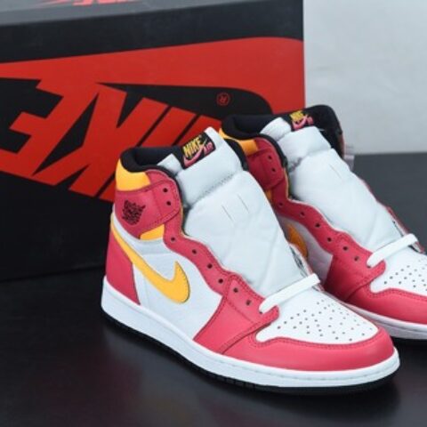 Air Jordan 1 Retro Hi OG  " Light Fusion Red " AJ1乔1 白黄粉 高帮文化篮球鞋 555088-603