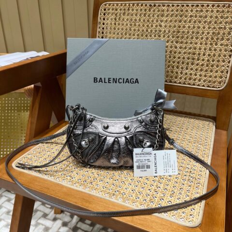 Balenciaga Le Cagole Mini 20CM 古银色平纹月牙包 695814