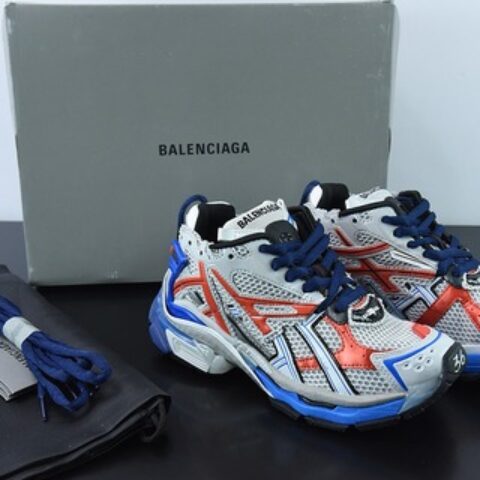 BALENCIAGA Runner Sneaker"Light Blue/Beige"慢跑系列低帮复古野跑潮流姥爹风百搭休闲运动慢跑鞋677403 W3RB2 9744