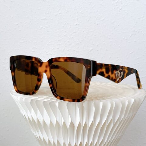 D&G杜嘉班纳方框男女通用太阳眼镜