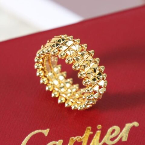 卡地亚clash de Cartier 子弹头戒指