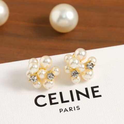 新款Celine赛琳珍珠耳钉耳环