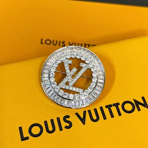 Louis Vuitton 路易威登中古款满钻LV字母胸针