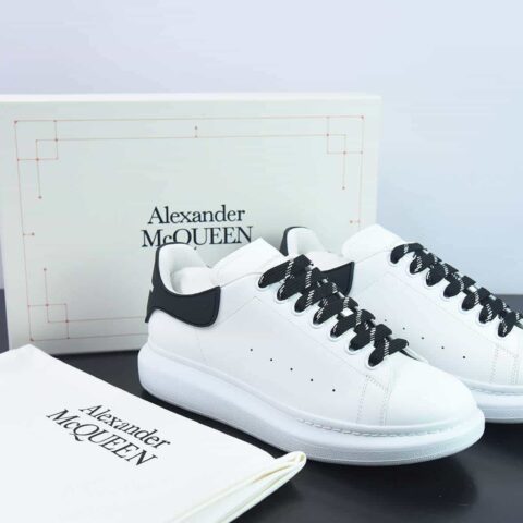 Alexander McQueen 亚历山大麦昆 黑滴胶低帮运动鞋