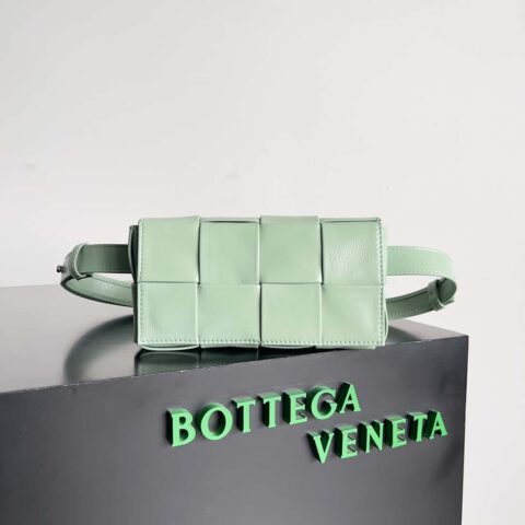 Bottega Veneta CASSETTE 油蜡皮四格腰包 651053 鼠尾草绿