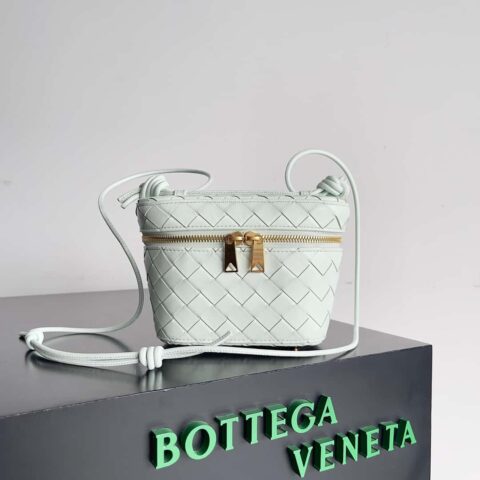 2023新款BV小盒子Bottega Veneta 编织迷你化妆包 型号；743551 小盒子包 冰蓝色