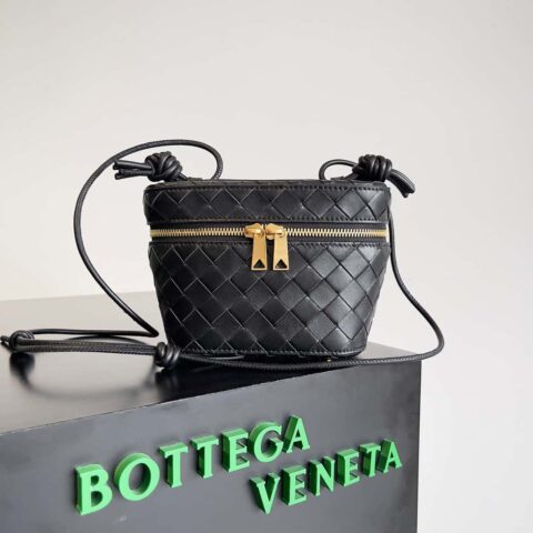 2023新款BV小盒子Bottega Veneta 编织迷你化妆包 型号；743551 小盒子包 黑色