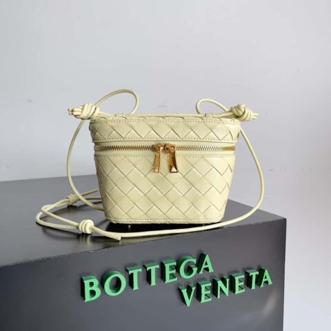 2023新款BV小盒子Bottega Veneta 编织迷你化妆包 型号；743551 小盒子包 冰淇淋色