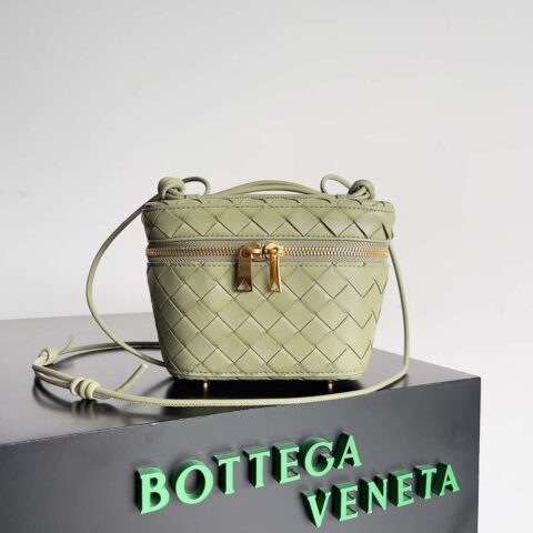 2023新款BV小盒子Bottega Veneta 编织迷你化妆包 型号；743551 小盒子包 洞石绿