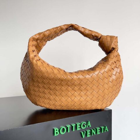 Bottega Veneta  Jodie Bag 款号#600261 大号浅棕色