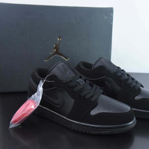 Air Jordan AJ1 Low 纯黑黑武士运动鞋 货号：553558-025