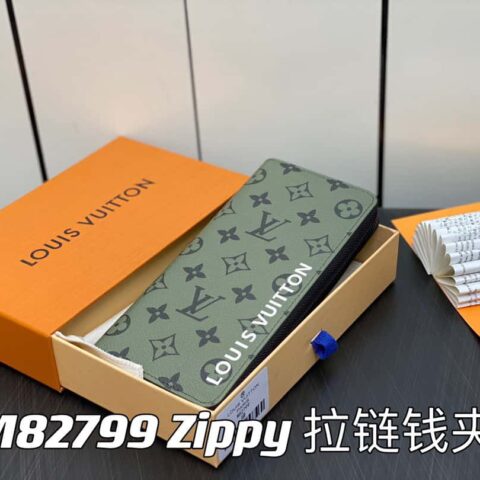 【原单精品】M82799绿色 丝印单拉链钱包系列 Zippy 拉链钱夹