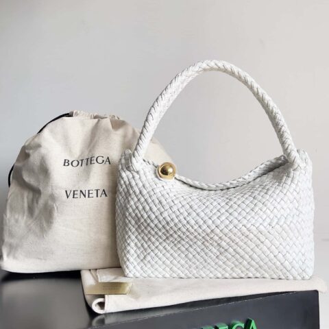 #Bv 2023冬季系列/最顶级Tosca手袋款号：716974 白色