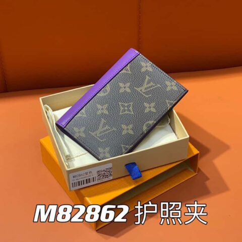 【原单精品】M82862老花紫色 护照夹钱包系列 护照保护套