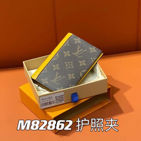 【原单精品】M82862老花黄色 护照夹钱包系列 护照保护套