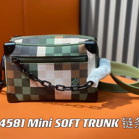 【原单精品】M24581迷彩格子 男包盒子包系列 Virgil Abloh 2024早春 Mini SOFT TRUNK 链条包，M44735