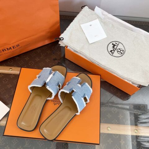 Hermès 𝟐𝟎𝟐𝟒最新款牛仔流苏𝐇拖鞋